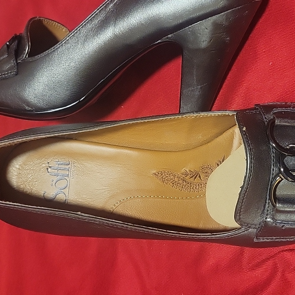 Soft Shoes - Picture 2 of 4